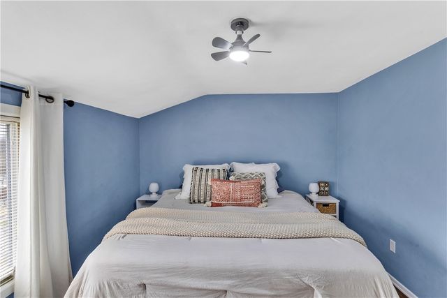 4956 Aspen St, West Mifflin, PA 15122