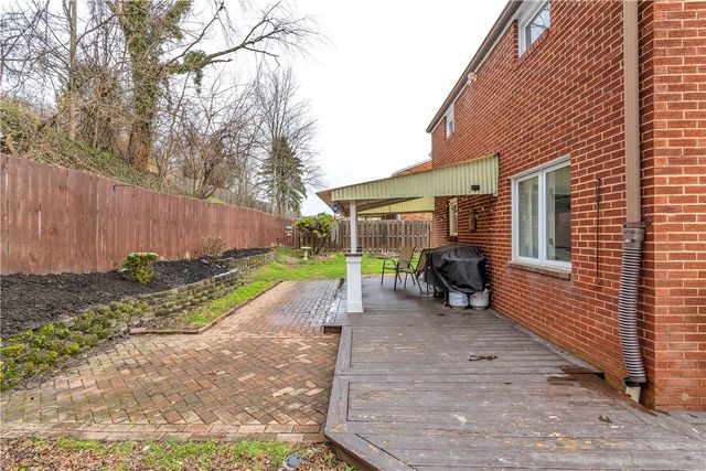 4956 Aspen St, West Mifflin, PA 15122