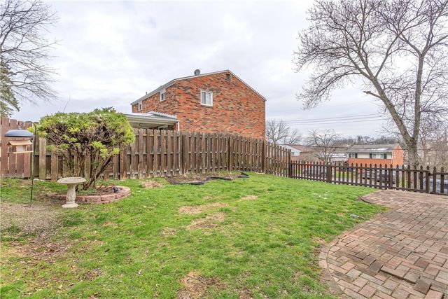 4956 Aspen St, West Mifflin, PA 15122