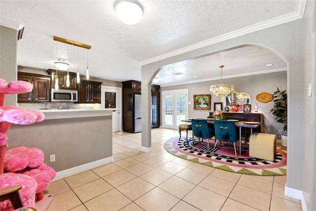 412 Inwood Drive, Baytown, TX 77521