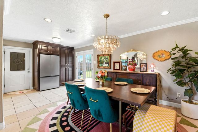 412 Inwood Drive, Baytown, TX 77521