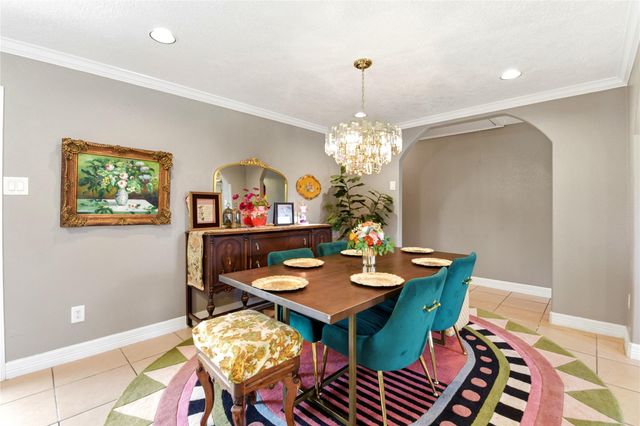 412 Inwood Drive, Baytown, TX 77521