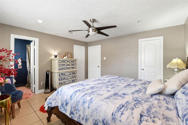 412 Inwood Drive, Baytown, TX 77521