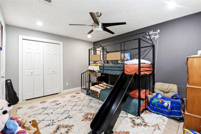 412 Inwood Drive, Baytown, TX 77521