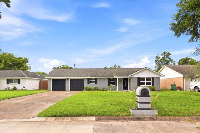 412 Inwood Drive, Baytown, TX 77521
