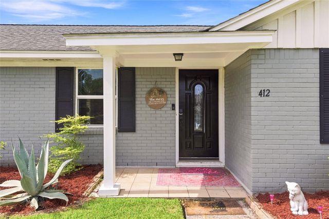 412 Inwood Drive, Baytown, TX 77521