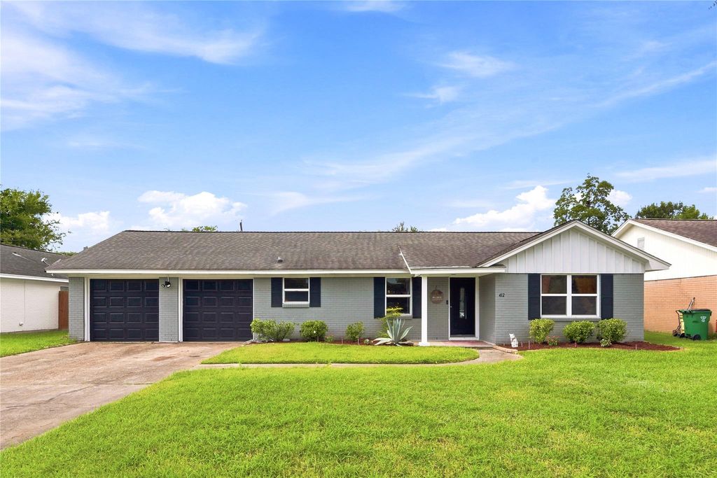 412 Inwood Drive, Baytown, TX 77521