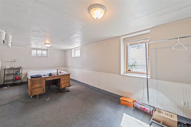 2812 Wood Street, Ames, IA 50014
