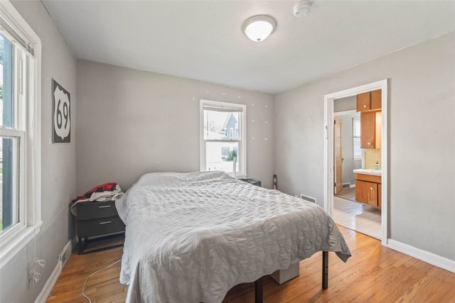 2812 Wood Street, Ames, IA 50014