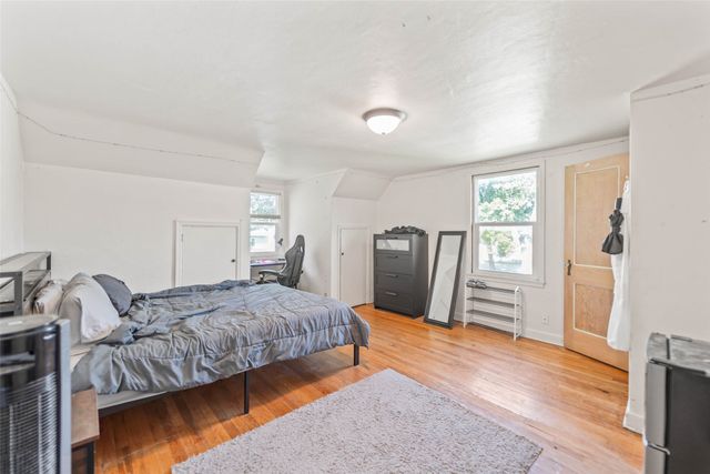 2812 Wood Street, Ames, IA 50014