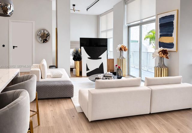 2100 Van Buren St 214, Hollywood, FL 33020