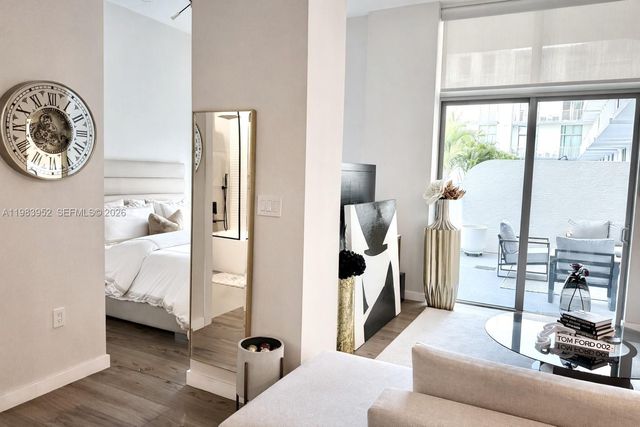 2100 Van Buren St 214, Hollywood, FL 33020