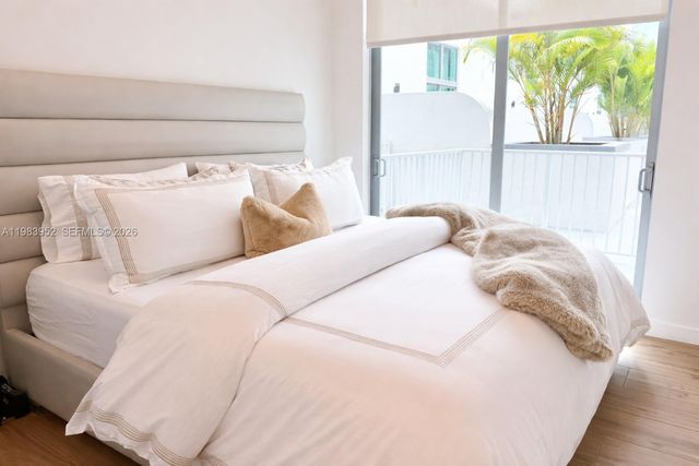 2100 Van Buren St 214, Hollywood, FL 33020