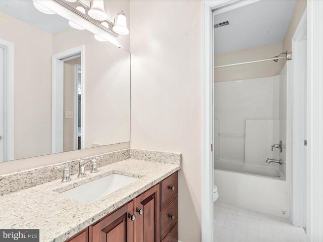 6048 WHITE FLINT DR, Frederick, MD 21702