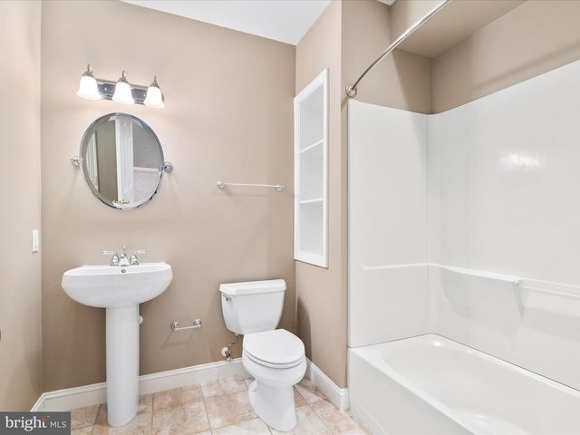 6048 WHITE FLINT DR, Frederick, MD 21702