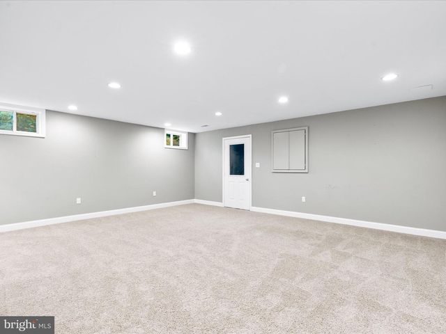 6048 WHITE FLINT DR, Frederick, MD 21702