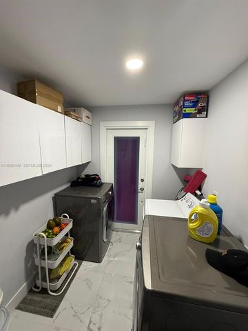 15750 SW 216th St, Miami, FL 33170