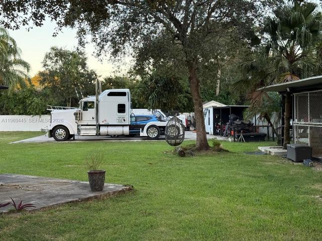 15750 SW 216th St, Miami, FL 33170