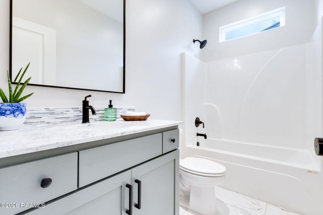 108 Sanctuary Lane, Lafayette, LA 70503