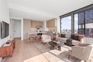 3 Court Square 3908, Long Island City, NY 11101