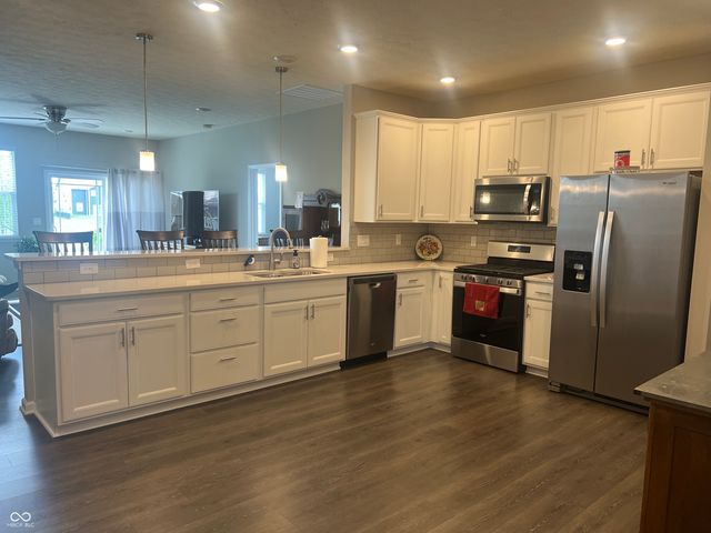 6683 Birmingham Avenue, Mccordsville, IN 46055