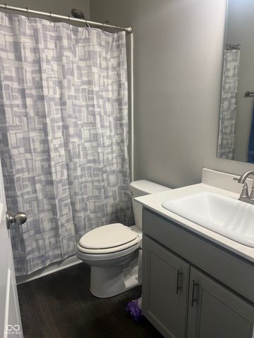 6683 Birmingham Avenue, Mccordsville, IN 46055