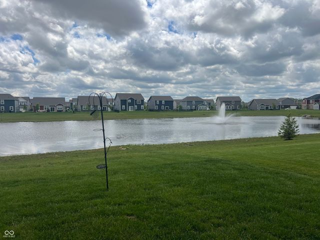 6683 Birmingham Avenue, Mccordsville, IN 46055
