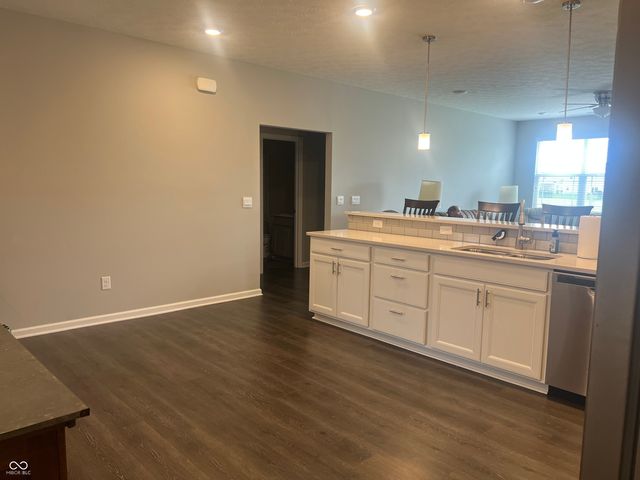 6683 Birmingham Avenue, Mccordsville, IN 46055
