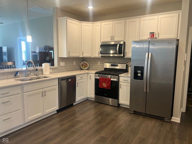 6683 Birmingham Avenue, Mccordsville, IN 46055