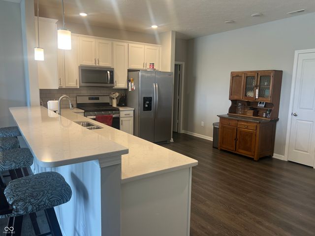 6683 Birmingham Avenue, Mccordsville, IN 46055