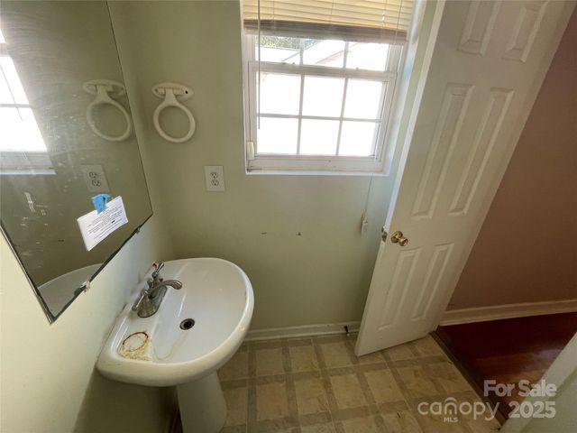 1309 Fairmont Street, Charlotte, NC 28216