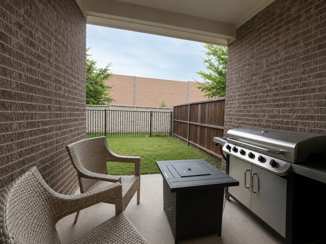 8235 Snapdragon Way, Dallas, TX 75252