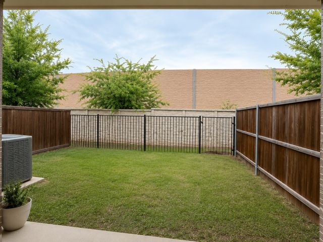 8235 Snapdragon Way, Dallas, TX 75252