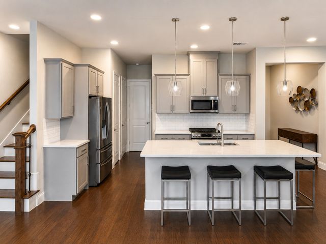 8235 Snapdragon Way, Dallas, TX 75252