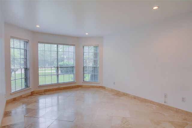 10 Indian Sage, The Woodlands, TX 77381