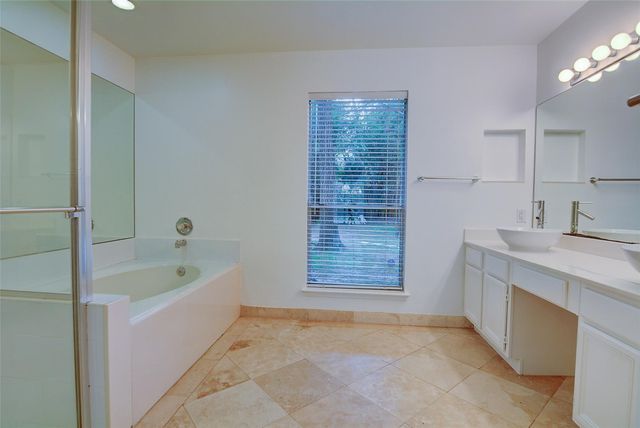 10 Indian Sage, The Woodlands, TX 77381