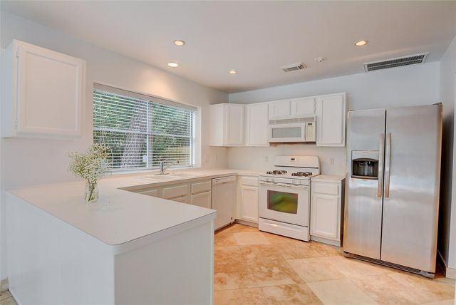 10 Indian Sage, The Woodlands, TX 77381