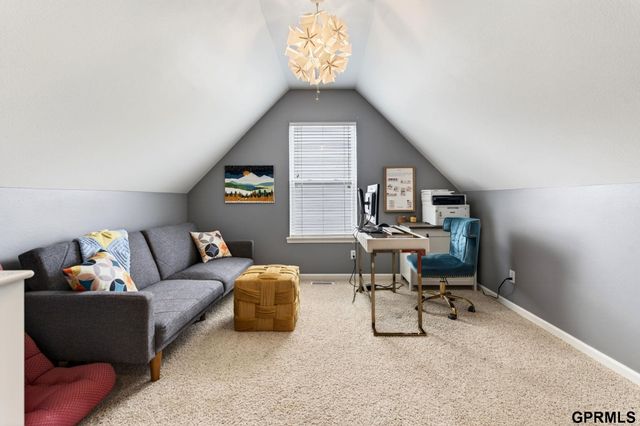 2306 Ridgeview Drive, Papillion, NE 68046