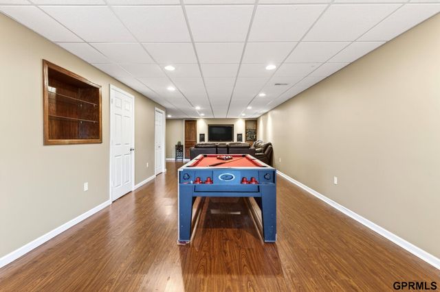 2306 Ridgeview Drive, Papillion, NE 68046