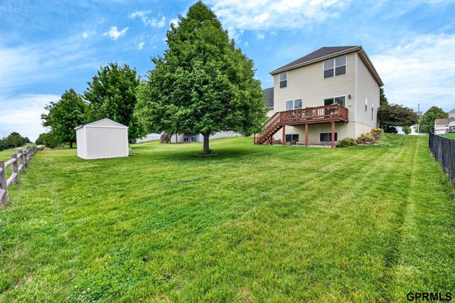 2306 Ridgeview Drive, Papillion, NE 68046