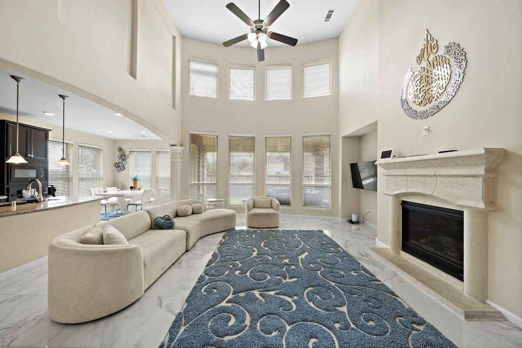 3627 Grand Promenade Lane, Stafford, TX 77477