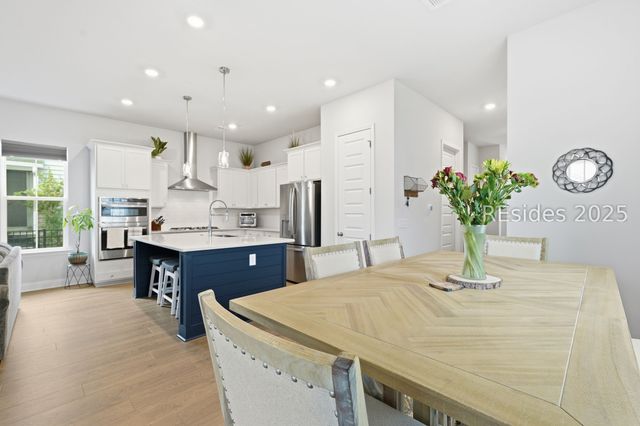 188 Hawthorn Ln, Hardeeville, SC 29927