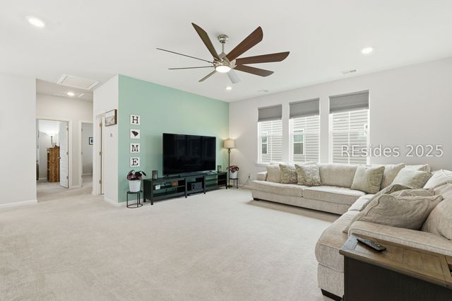 188 Hawthorn Ln, Hardeeville, SC 29927