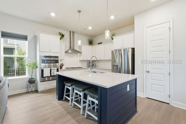 188 Hawthorn Ln, Hardeeville, SC 29927