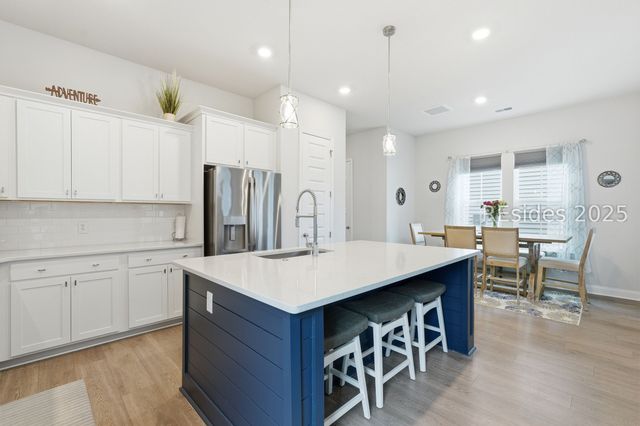 188 Hawthorn Ln, Hardeeville, SC 29927