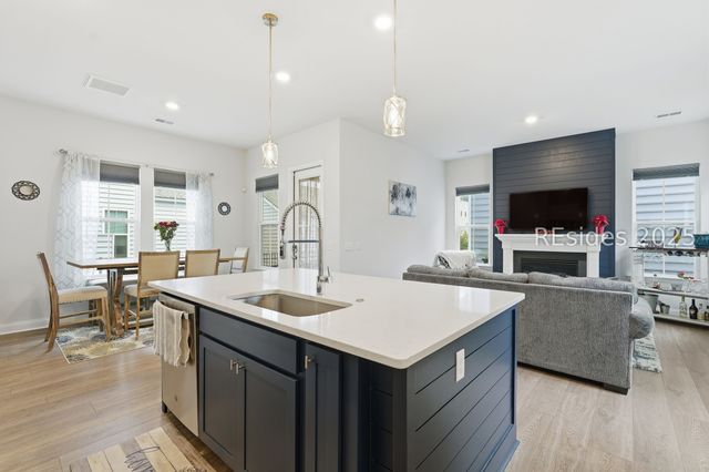 188 Hawthorn Ln, Hardeeville, SC 29927