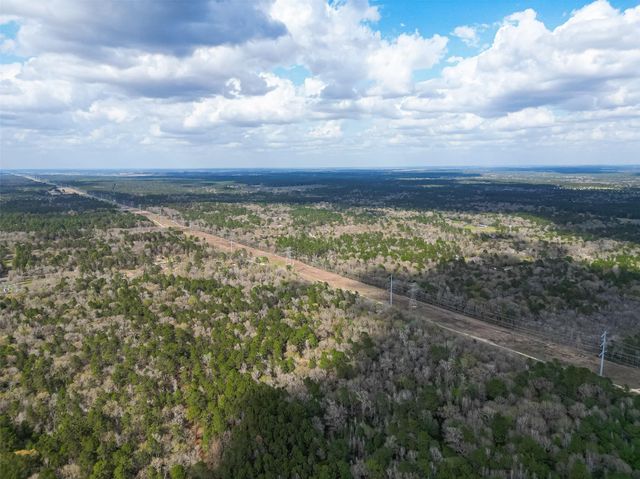 7941 Rodeo Road, Waller, TX 77484