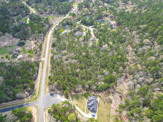 7941 Rodeo Road, Waller, TX 77484