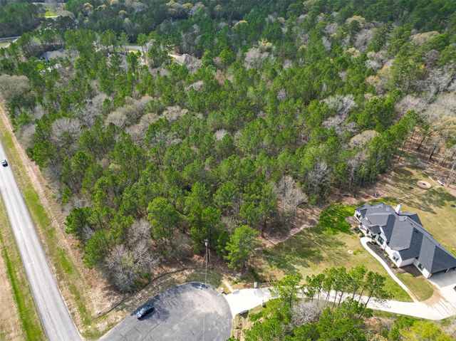 7941 Rodeo Road, Waller, TX 77484