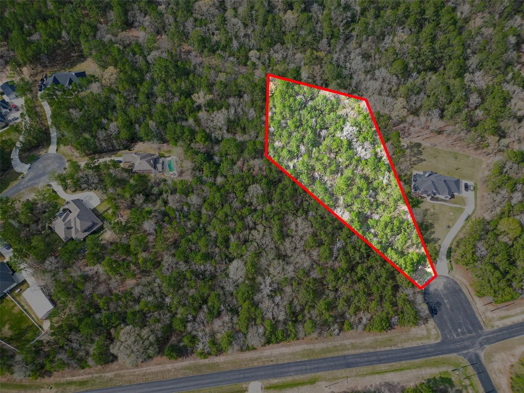 7941 Rodeo Road, Waller, TX 77484